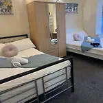 Fabulous Garden Flat Near Kings Cross St Pancras